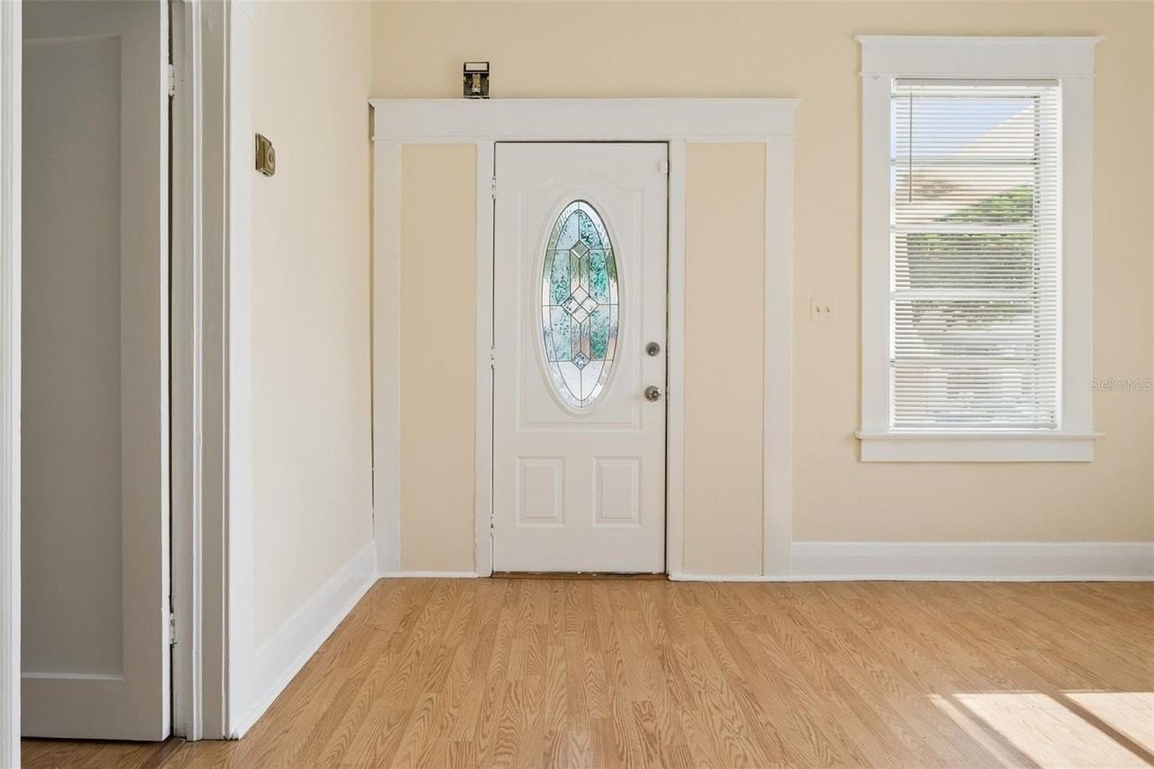 1017 E 23rd Ave - Photo 6 of 25