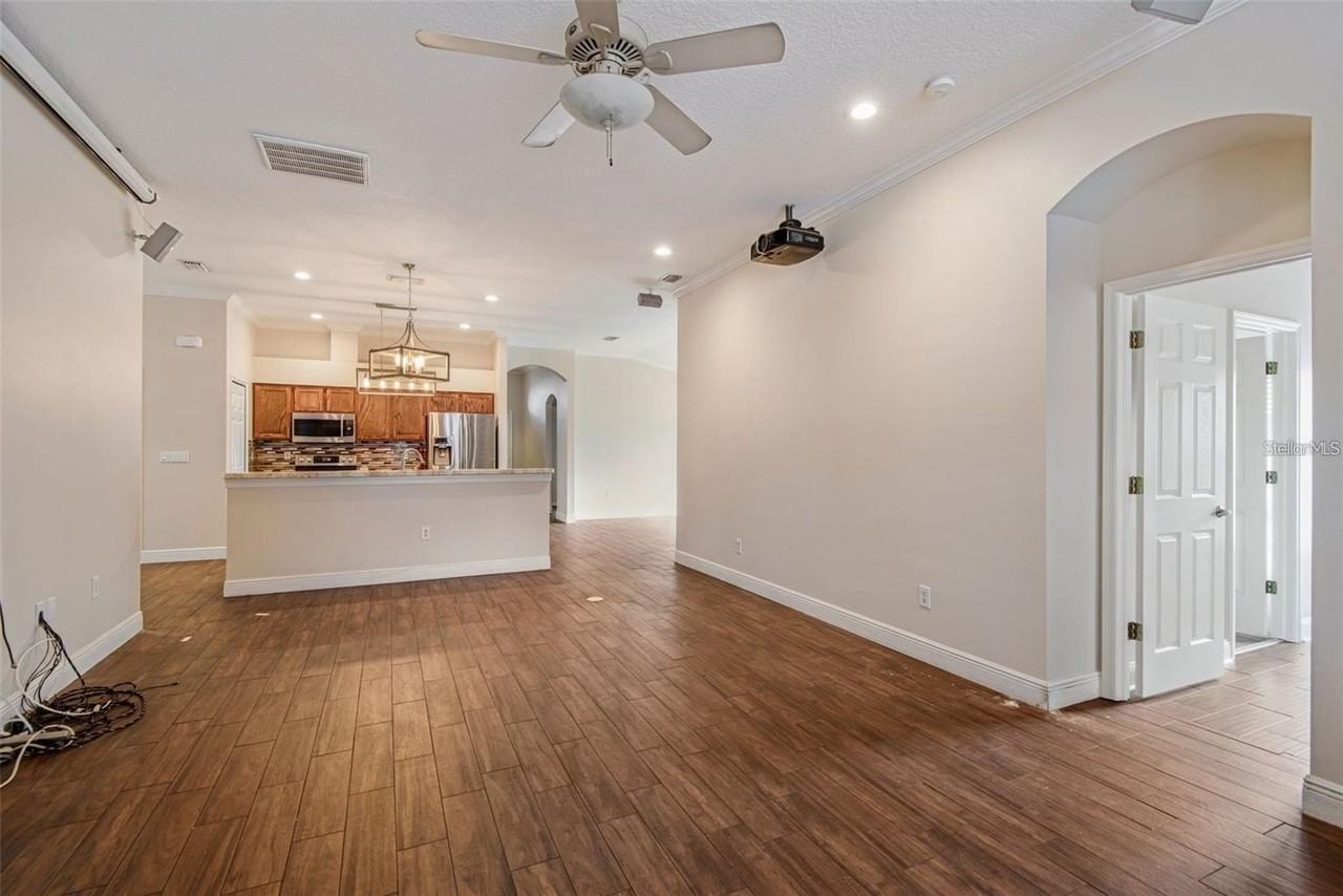 4007 Harbor Lake Dr - Photo 5 of 26