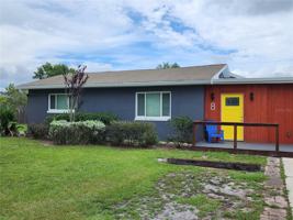 featured image of 8 Poinsettia Dr