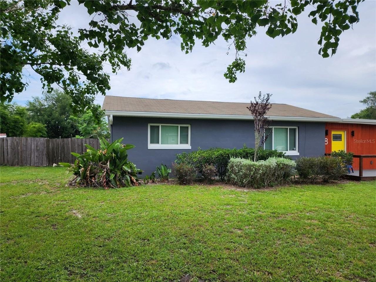 8 Poinsettia Dr - Photo 4 of 27