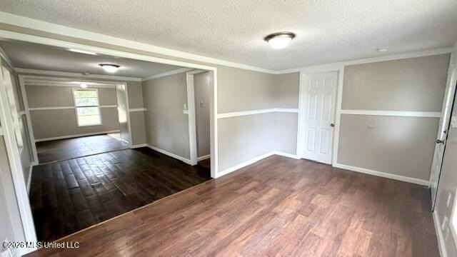 5125 Community Ave - Photo 4 of 27