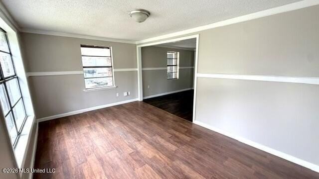 5125 Community Ave - Photo 5 of 27