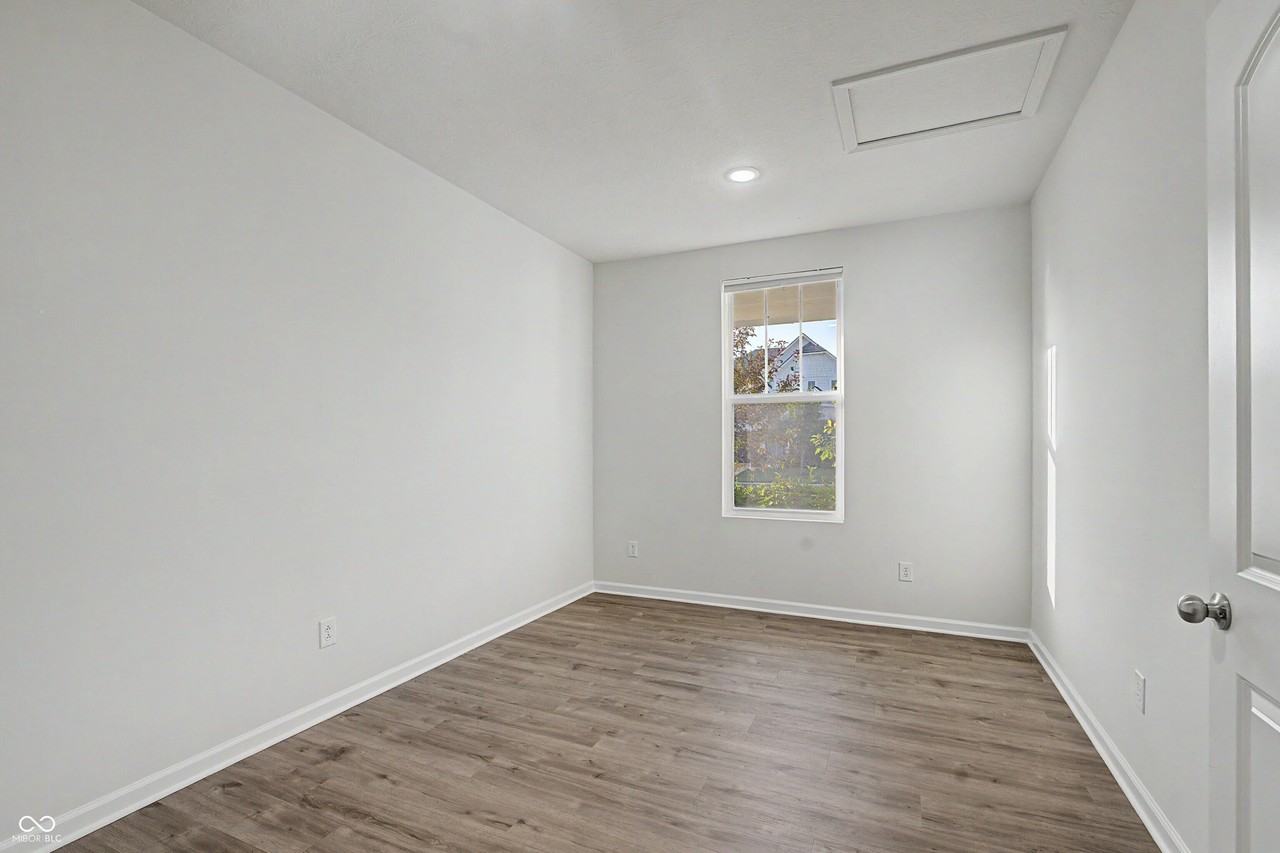 5465 Dunhaven Rd - Photo 6 of 45