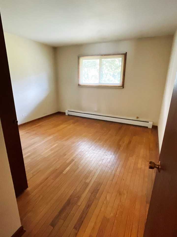 826 N Milwaukee Ave - Photo 7 of 10