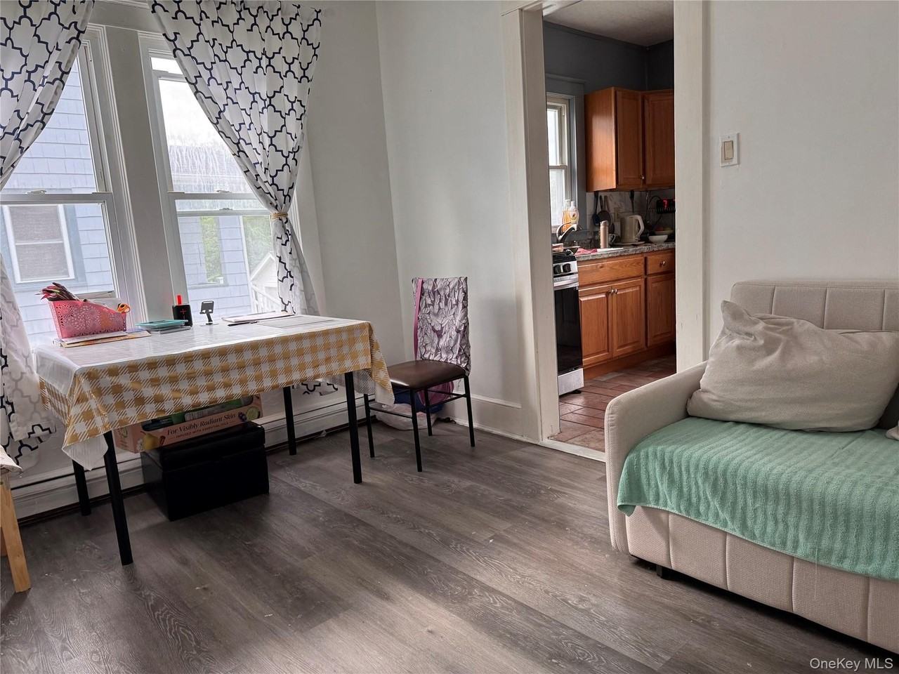 109 Lake Ave - Photo 5 of 15