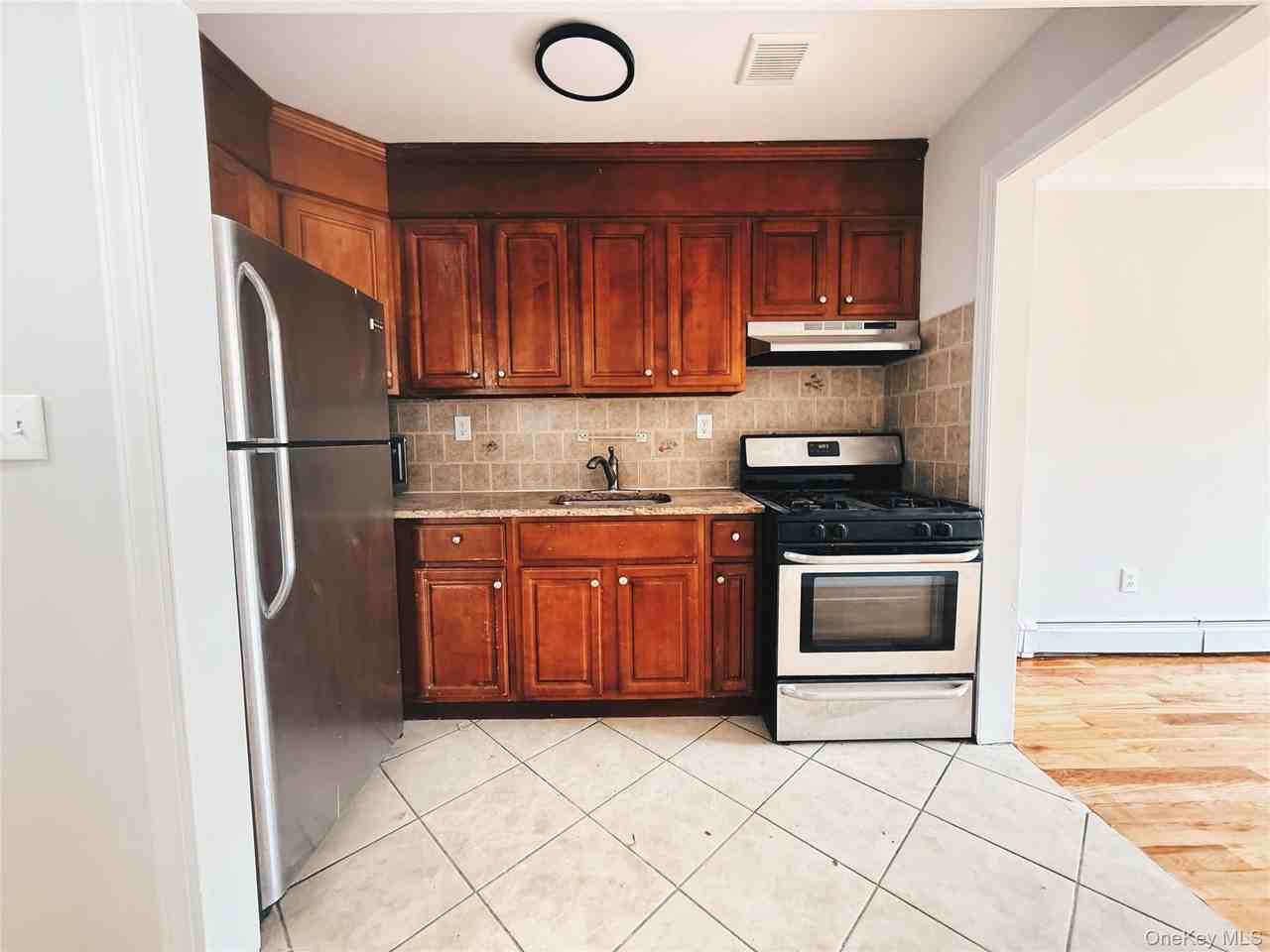 14568 221st St #1 - Photo 4 of 13