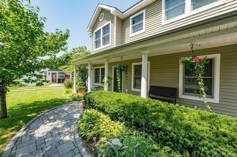 414 2nd Ave W - Photo 2 of 24