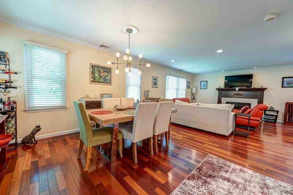 414 2nd Ave W - Photo 4 of 24