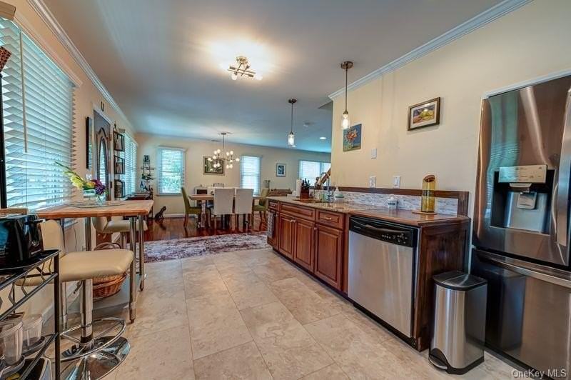 414 2nd Ave W - Photo 6 of 24