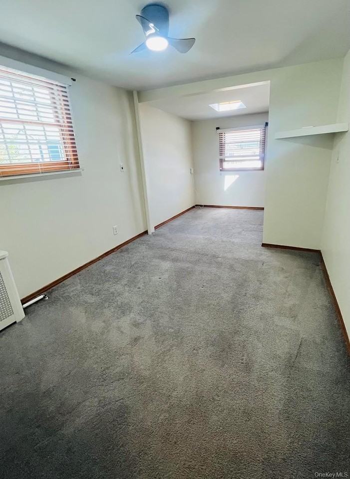 15 Van Brunt Rd - Photo 4 of 7