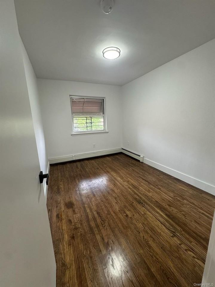 3604 Eastchester Rd - Photo 4 of 8