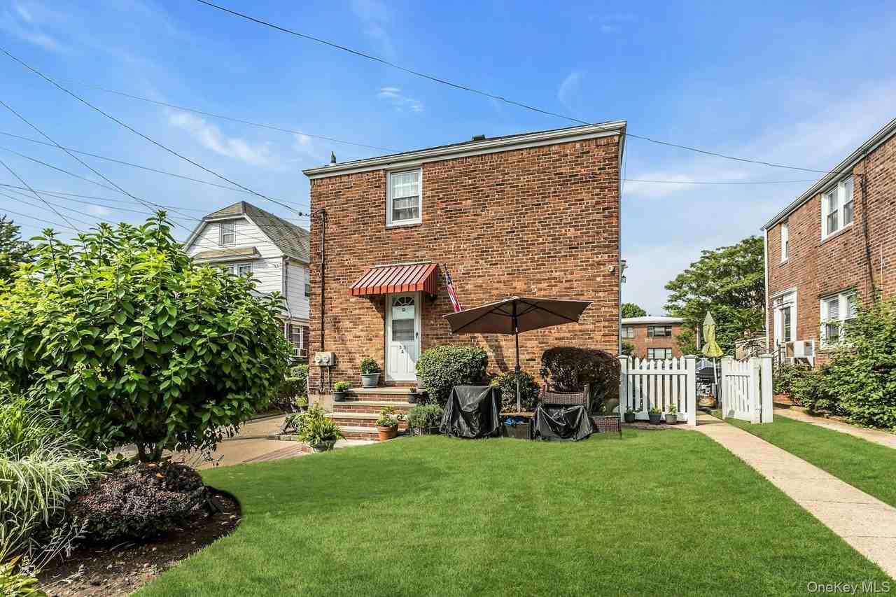 53 Carnation Ave #A