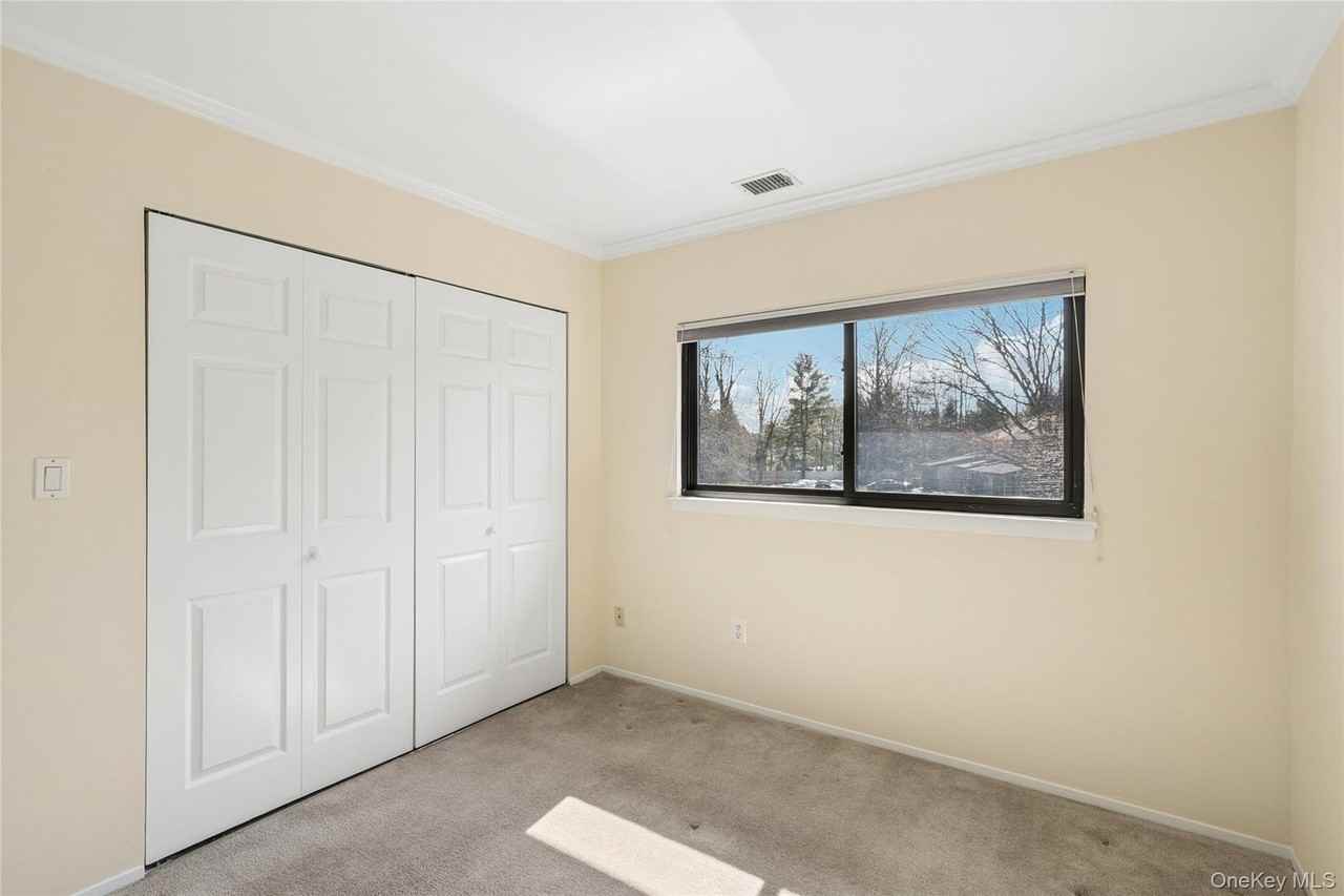87 Northgate Cir - Photo 7 of 11