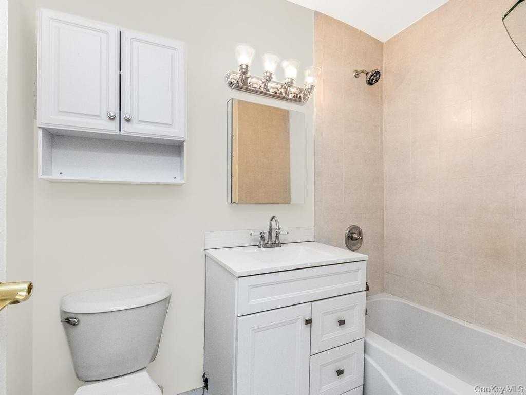 25 Trinity Pl #3J - Photo 4 of 12