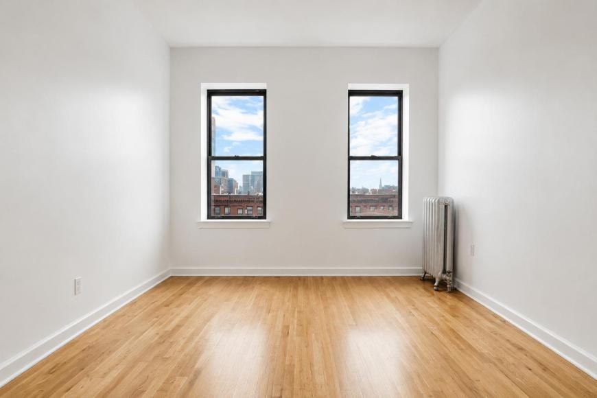 201 W 105th St - Photo 5 of 10