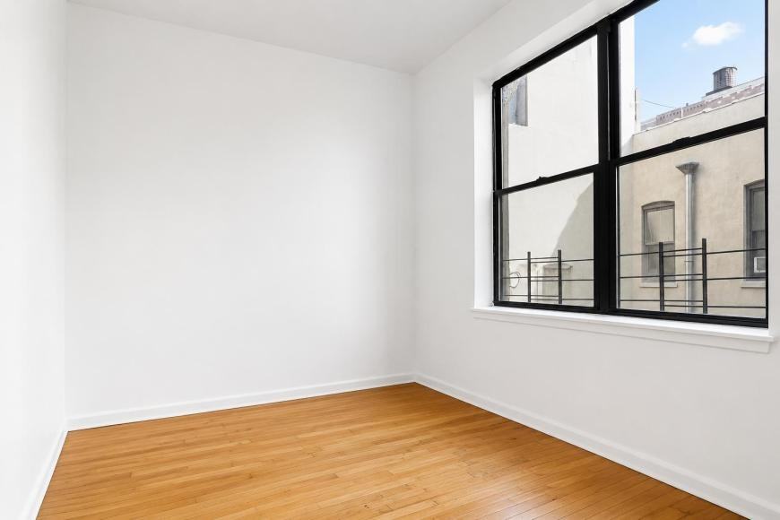 201 W 105th St - Photo 6 of 10