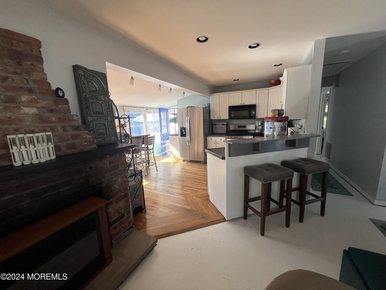 509 Riverwood Park - Photo 5 of 24
