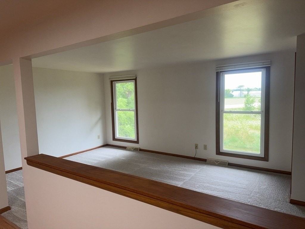 418 Beloit St #15 - Photo 5 of 27