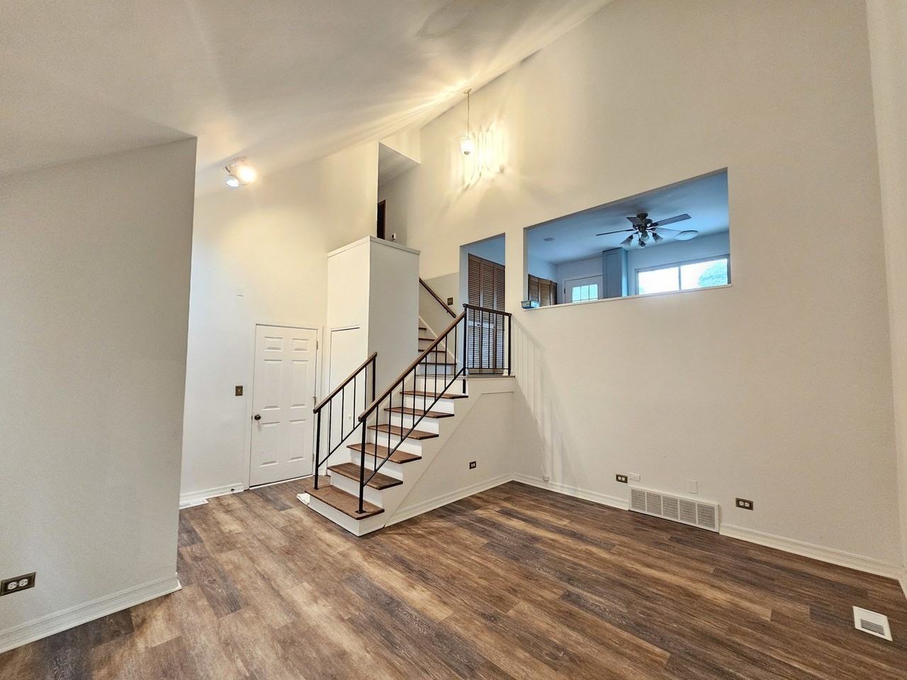 571 White Birch Rd - Photo 2 of 24