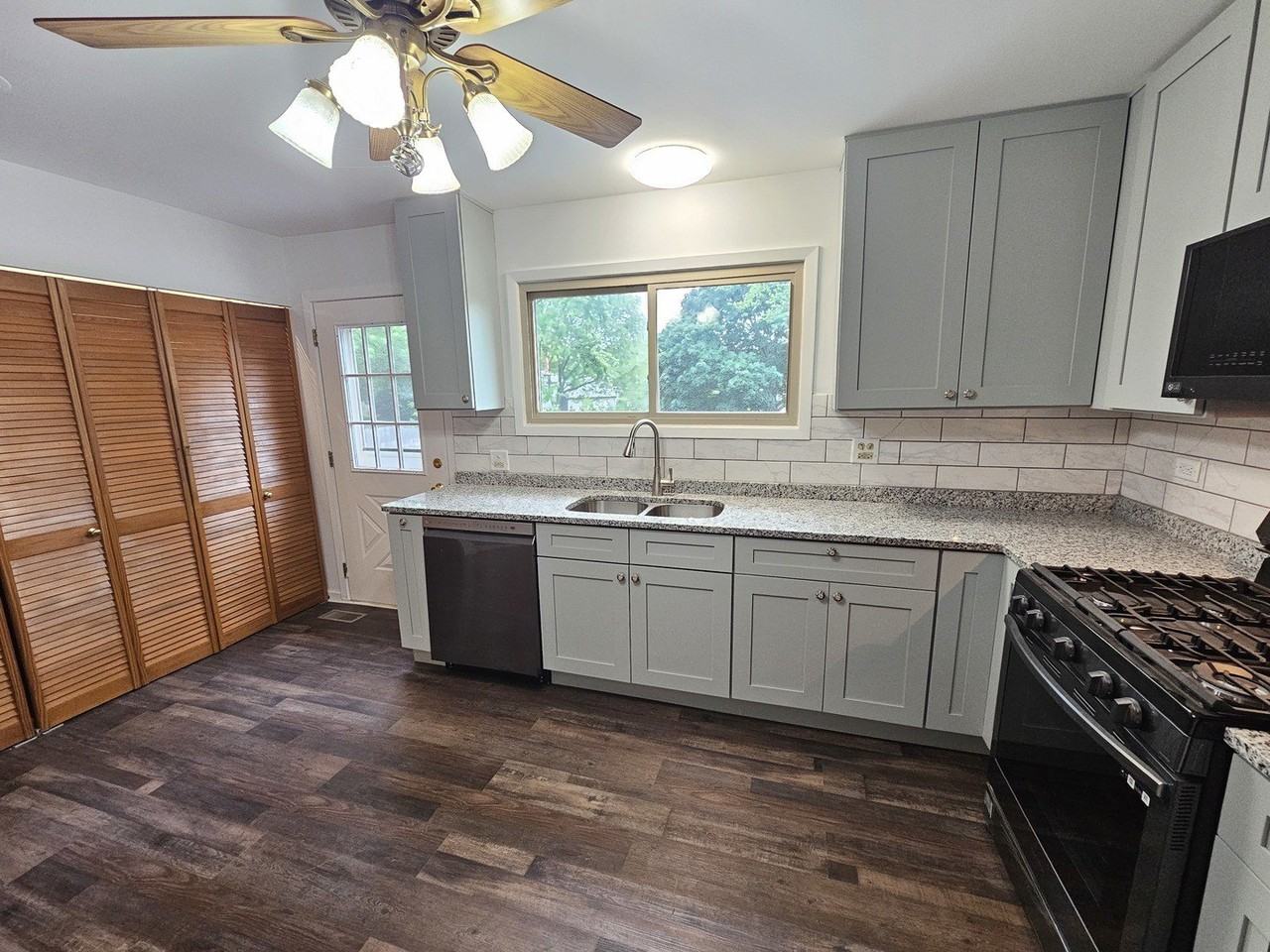 571 White Birch Rd - Photo 7 of 24