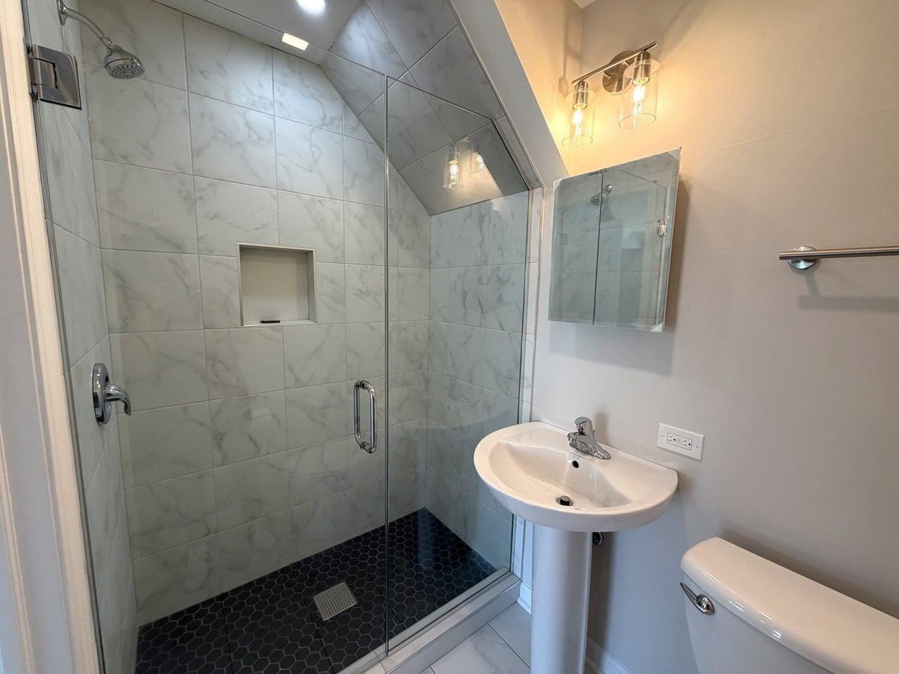 1132 Brighton Pl - Photo 4 of 20