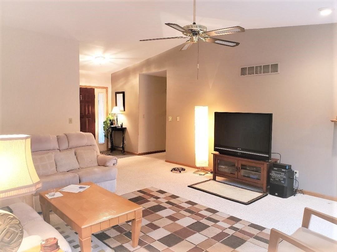 416 Red Wing Ln - Photo 2 of 14