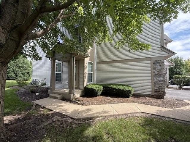 477 Belvedere Ln - Photo 2 of 14