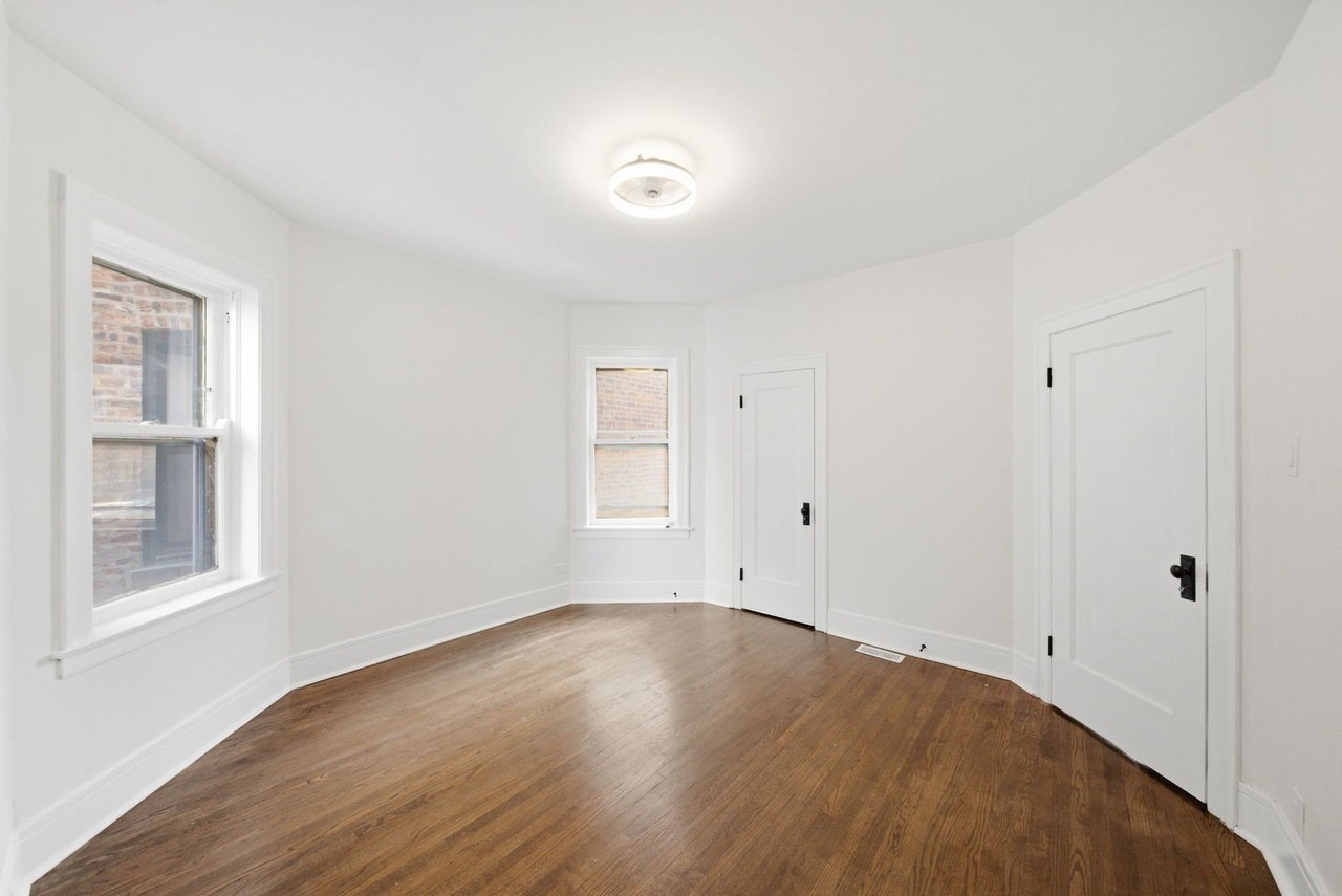 8024 S Vernon Ave #2 - Photo 5 of 17
