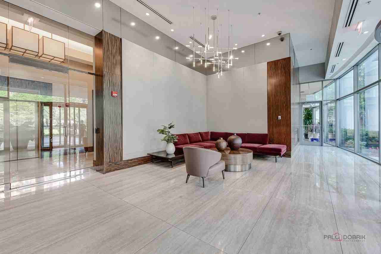 1235 S Prairie Ave #2107 - Photo 4 of 28