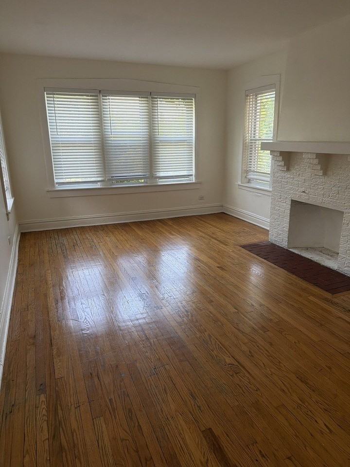 7741 S Yates Blvd #3 - Photo 4 of 21