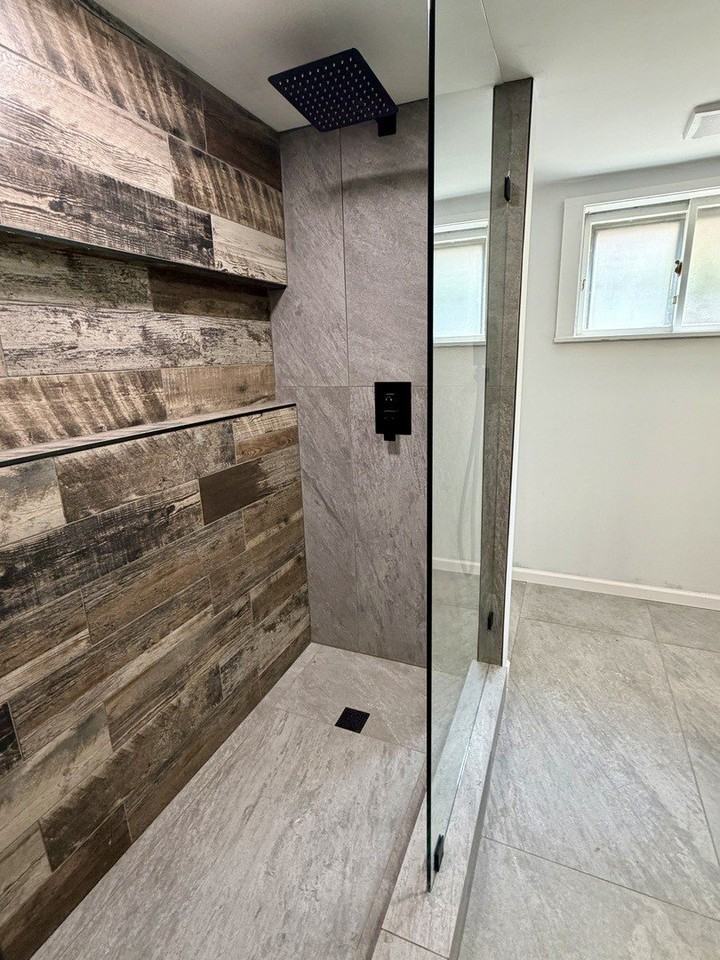 550 Laramie Ave - Photo 6 of 11