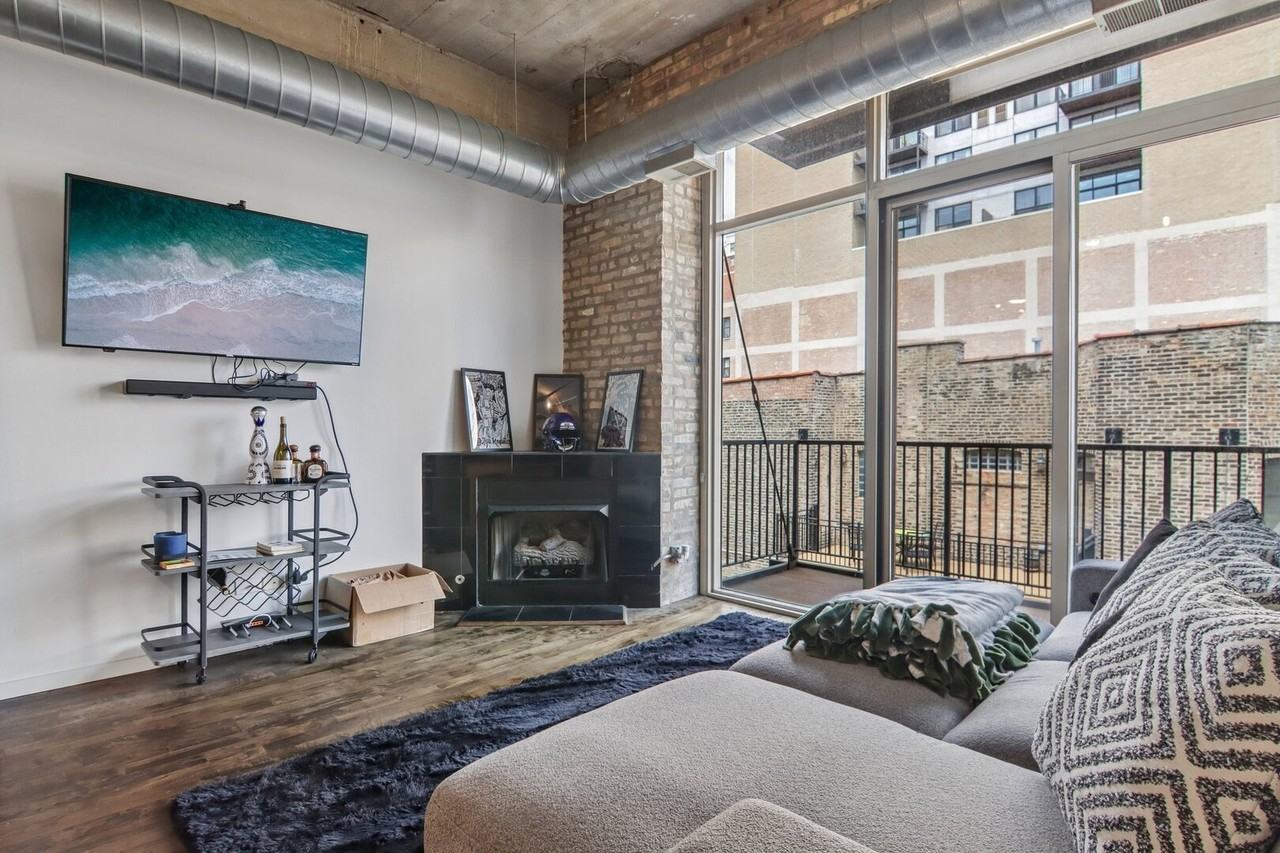 1528 S Wabash Ave #405 - Photo 4 of 18