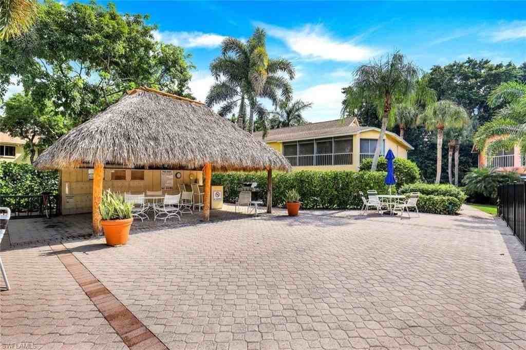 3200 Binnacle Dr #B4 - Photo 5 of 25