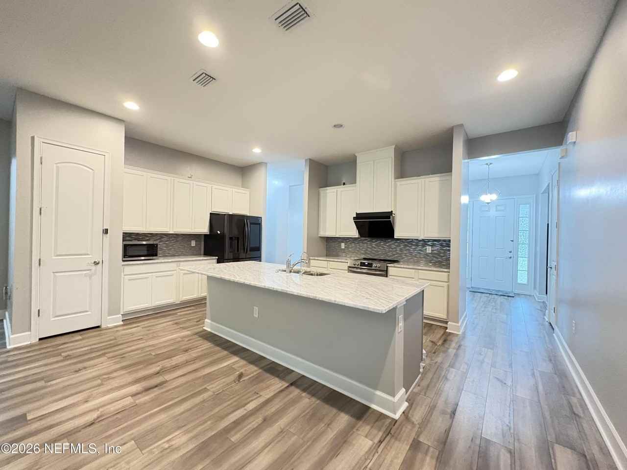 104 Linda Lake Ln - Photo 3 of 25
