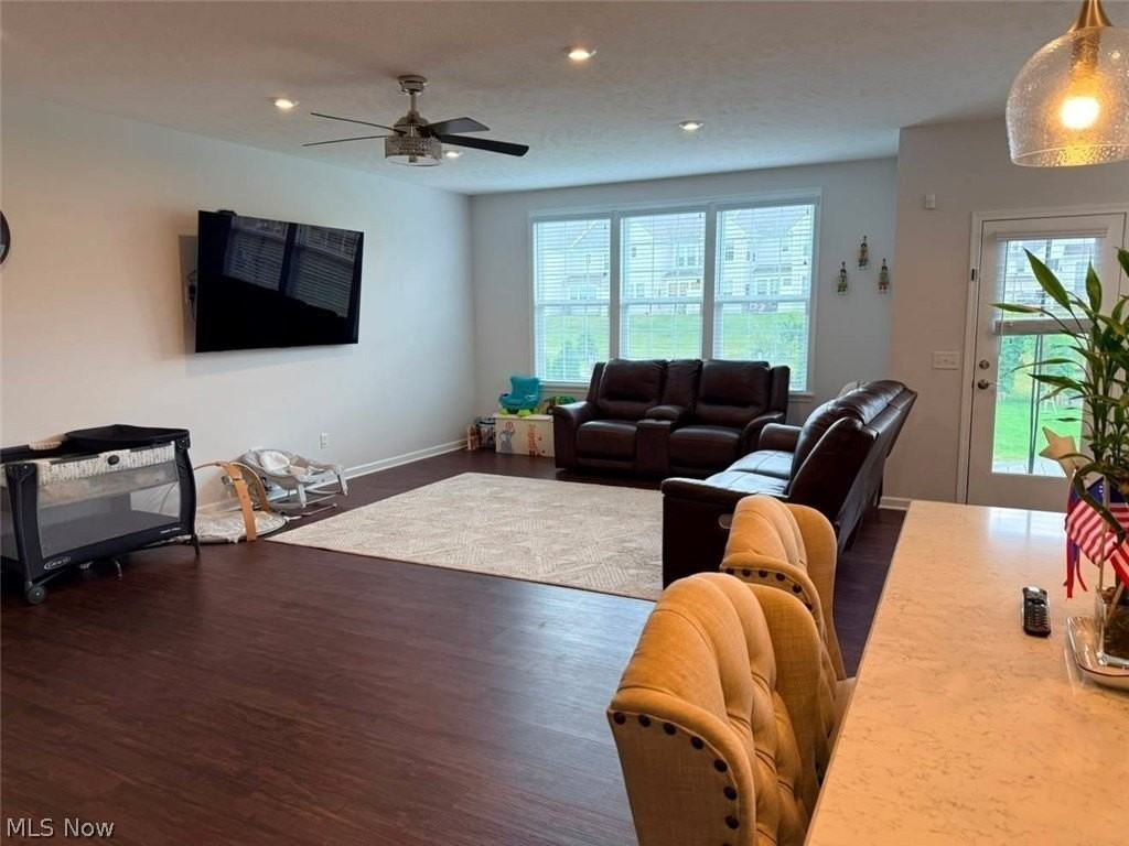 863 River Run Rd - Photo 5 of 47