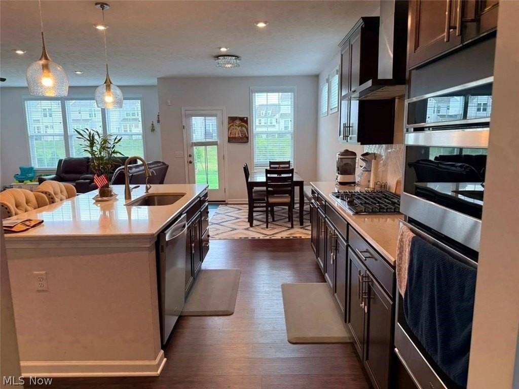 863 River Run Rd - Photo 7 of 47