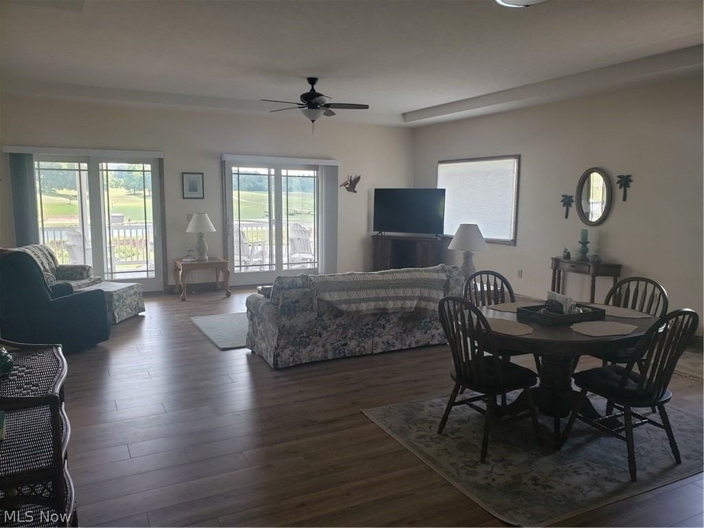 56269 Lakeview Dr - Photo 4 of 18