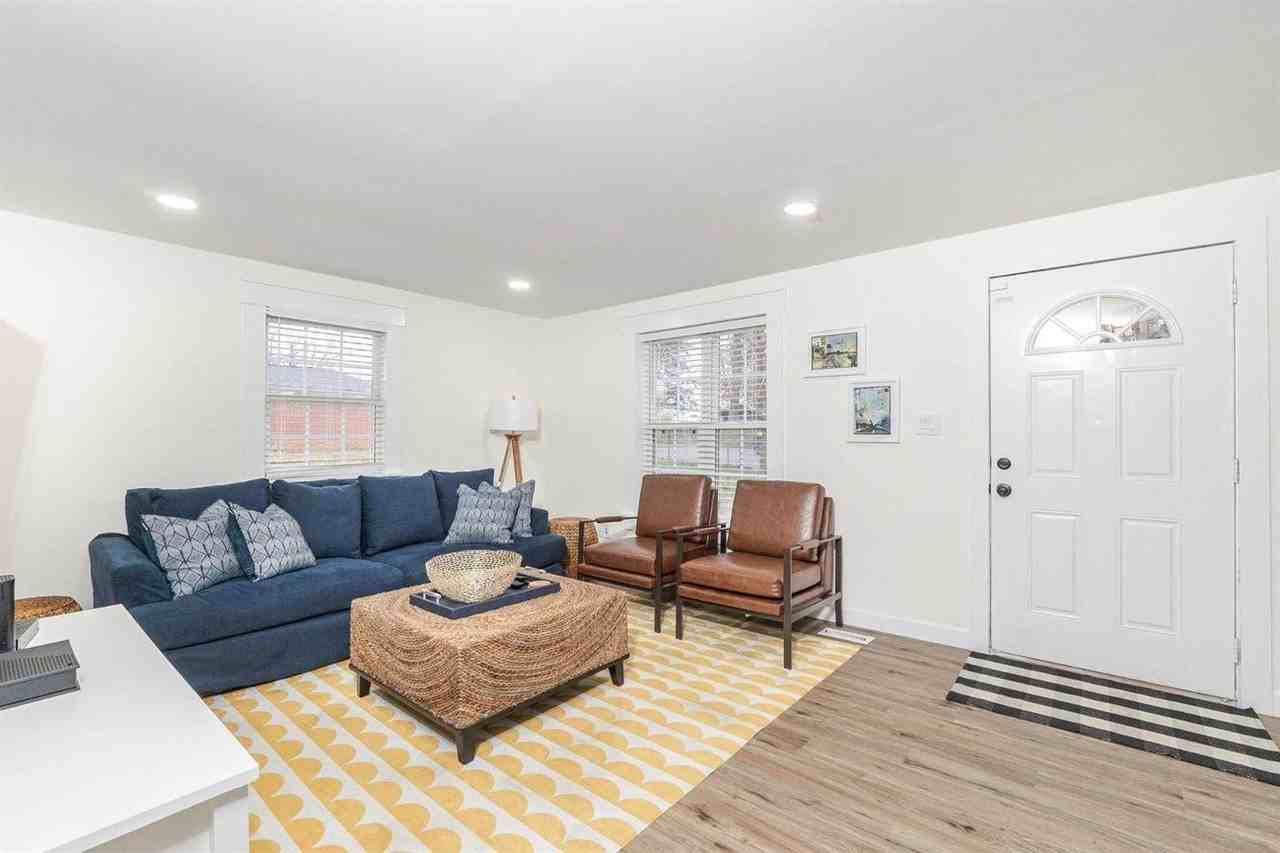 412 1st St - Photo 2 of 20