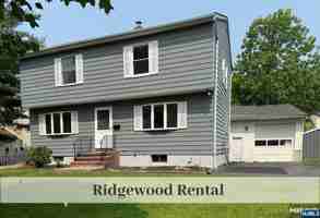 featured image of 726 Midwood Rd