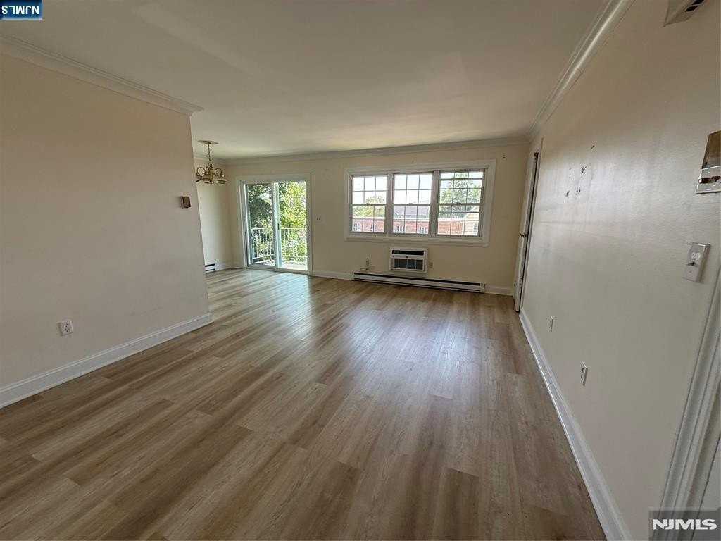 419 Paterson Ave - Photo 4 of 4