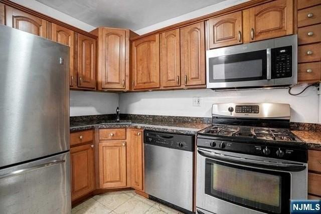 2100 Linwood Ave #15P - Photo 6 of 27