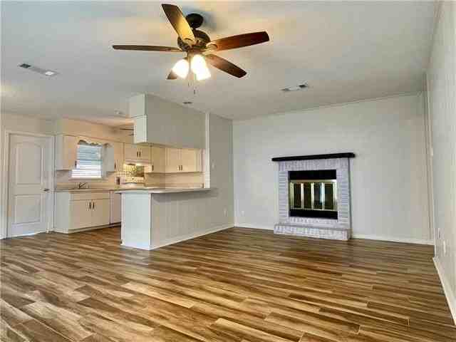 921 Ridgelake Dr - Photo 2 of 27