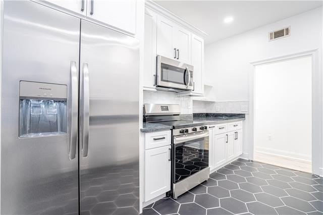 5531 Willow St - Photo 5 of 13