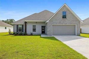 featured image of 21425 Lake Pontchartrain Dr