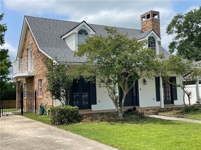 2095 Golfview Dr - Photo 2 of 20