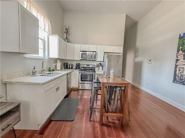 2033 Jackson Ave - Photo 2 of 10