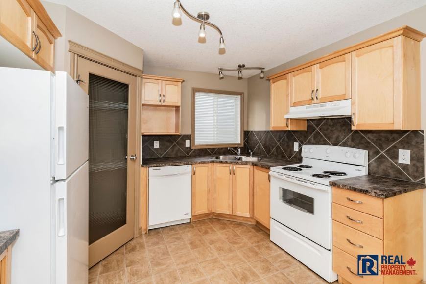 190 Pinnacle Dr - Photo 5 of 10