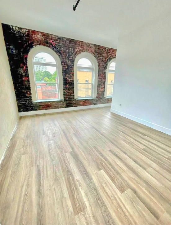 199 Union St - Photo 4 of 9