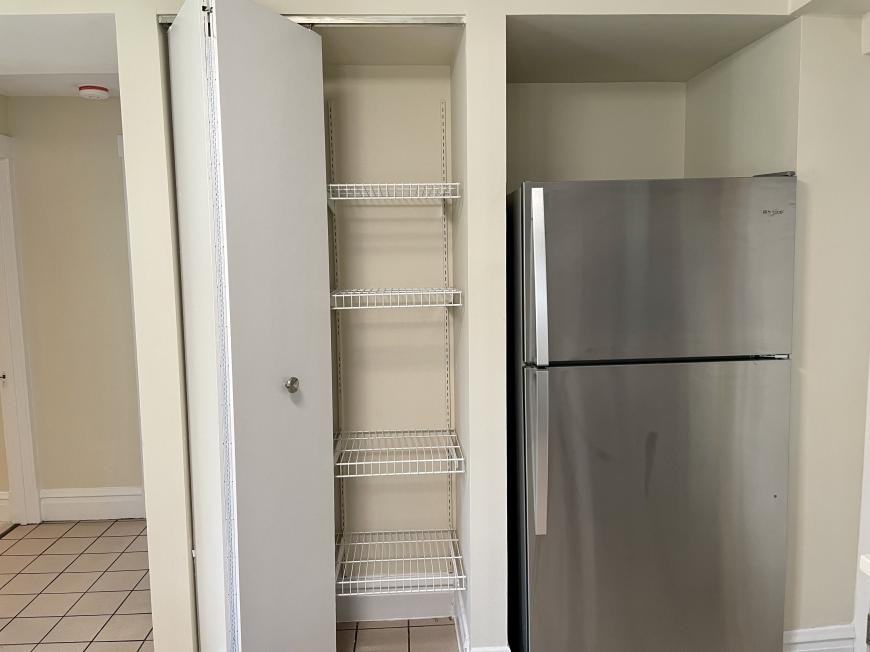949 Sherman Ave - Photo 7 of 10