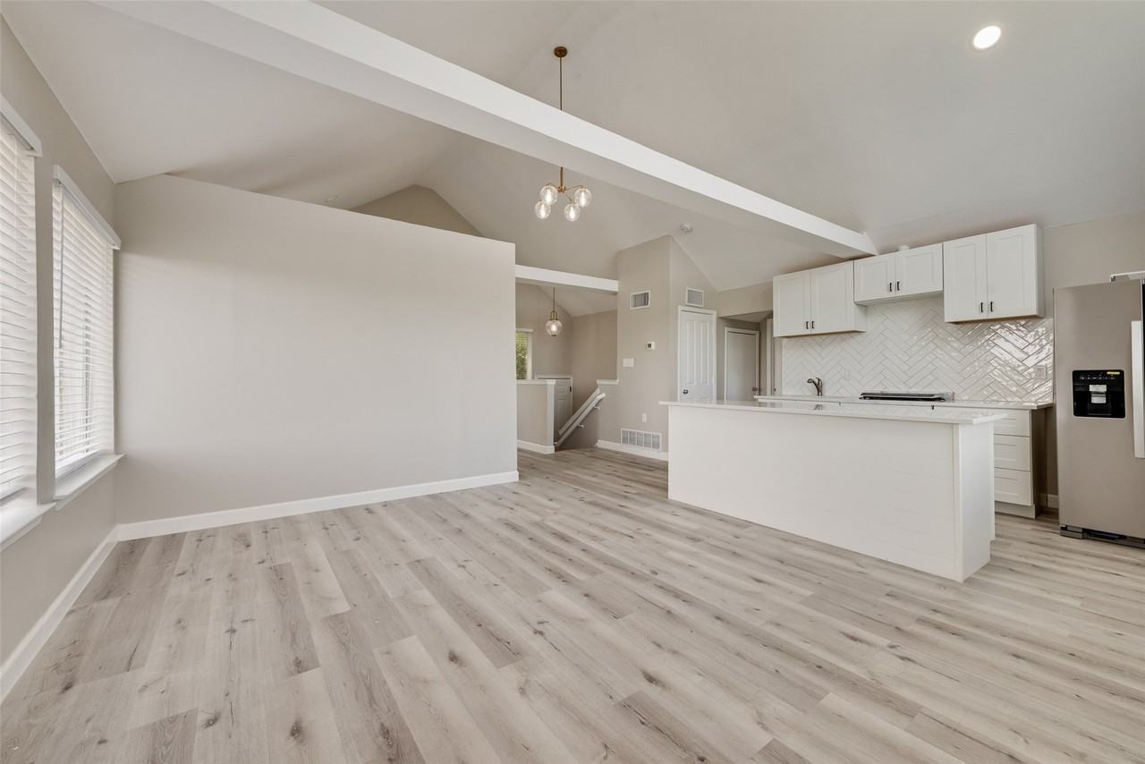 1803 Old Oak Dr - Photo 7 of 10
